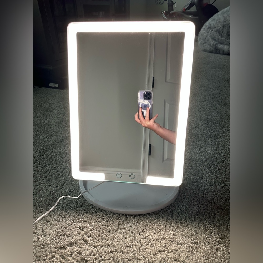 Light up mirror
